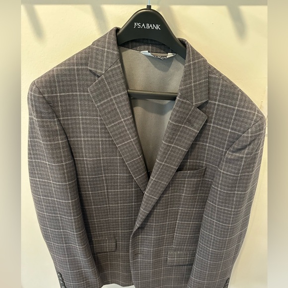 Grey check sport coast from Jos A Bank. 42R Slim Fit - Picture 1 of 5